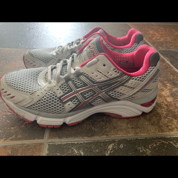 asics gel foundation 10 donna prezzo